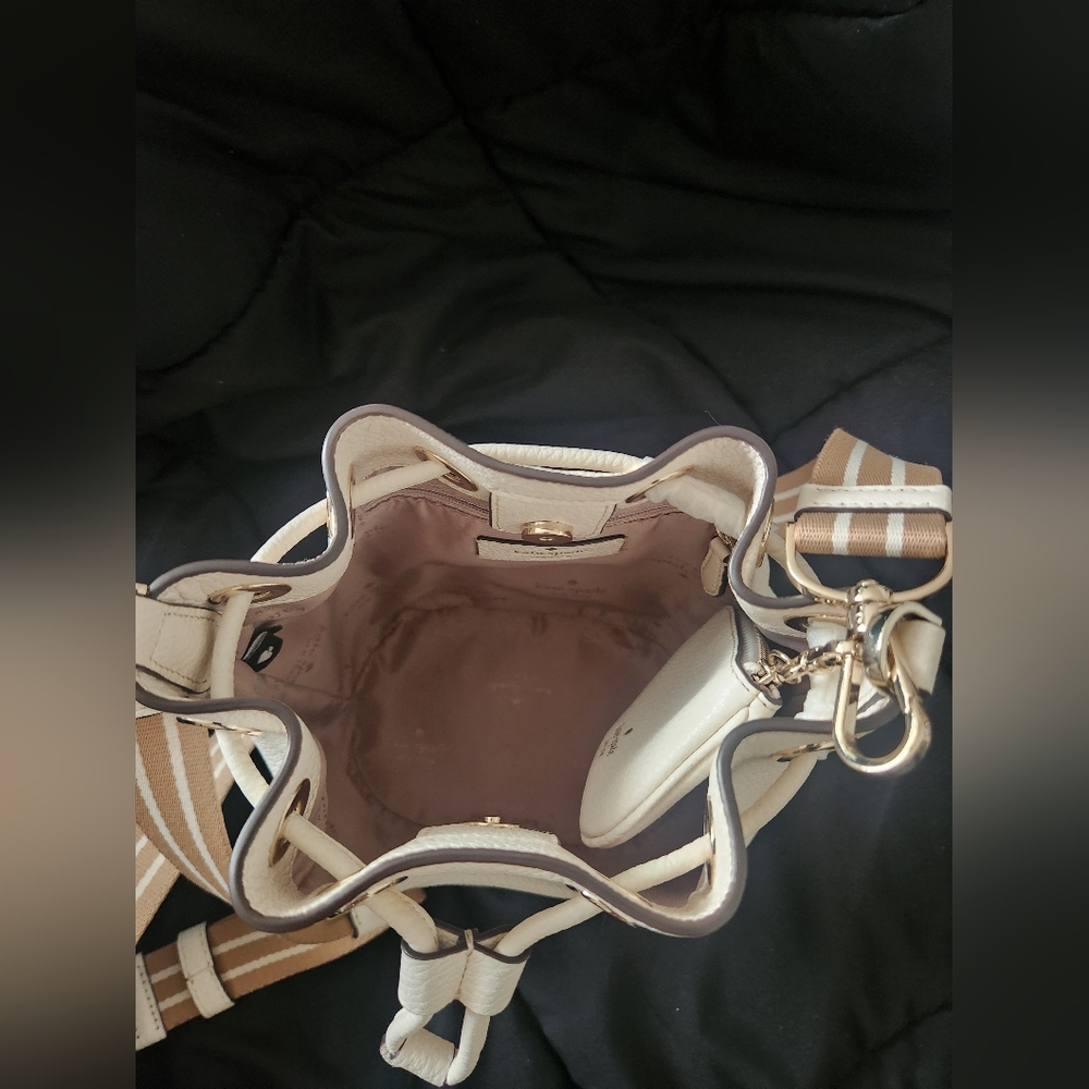 Kate Spade Ivory White Mini Bucket Bag With Coin Purse - Picture 4 of 14